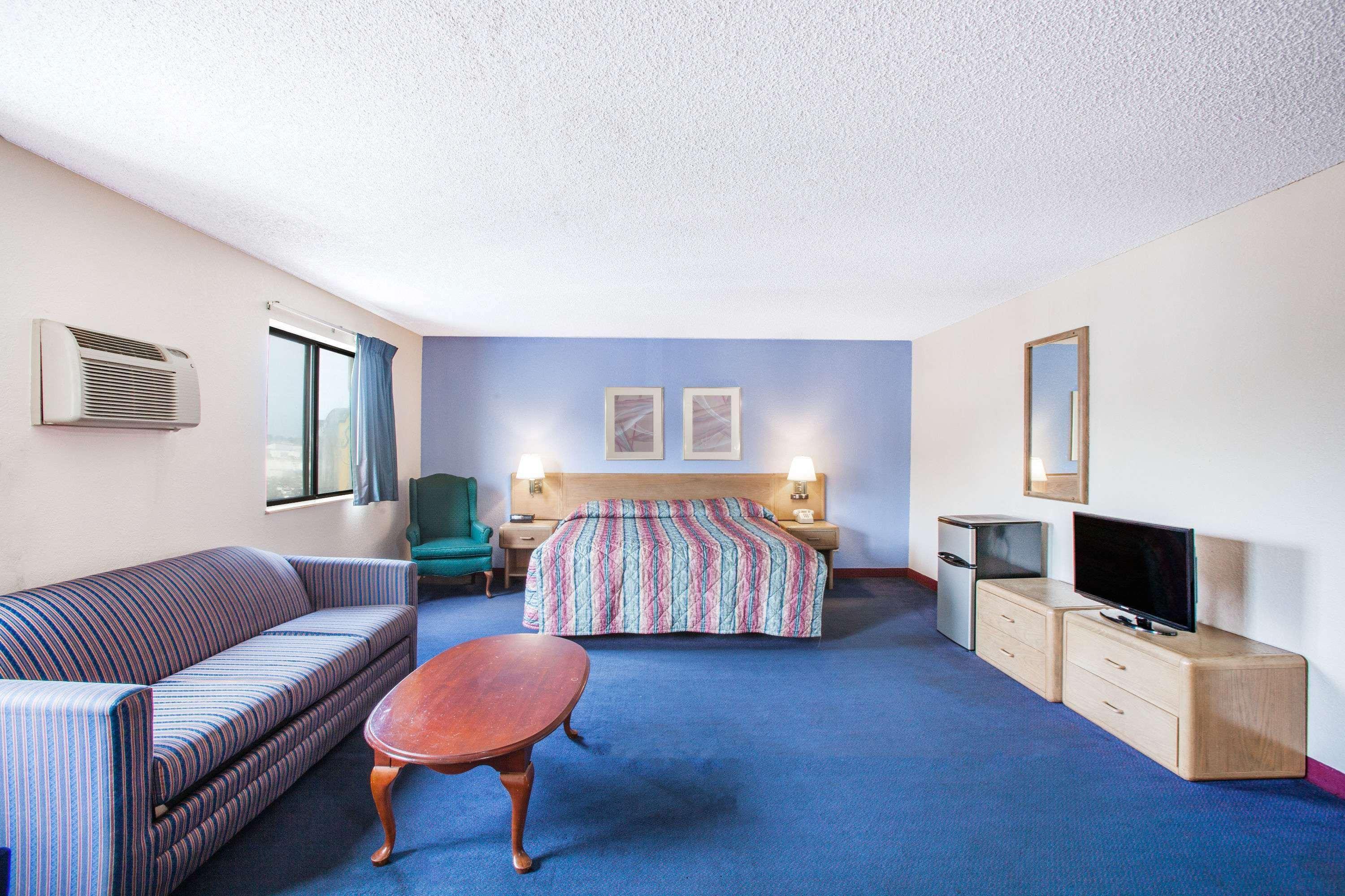 ซูเปอร์ 8 บาย วินด์แฮม ฮอตสปริง Hotel ฮอตสปริงส์ ภายนอก รูปภาพ
